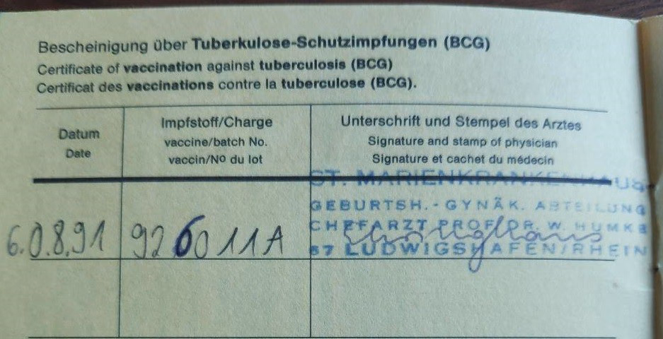 Alte Bescheinigung ueber eine Tuberkulose-Schutzimpfung mit BCG aus dem Jahr 1990